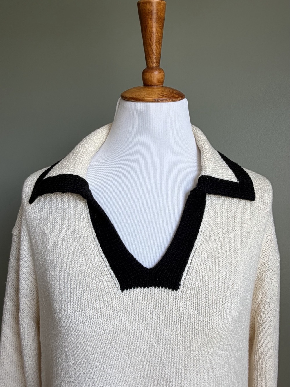 Theory polo pullover Sweater Ivory & Black Contrast trim Medium Soft Like New